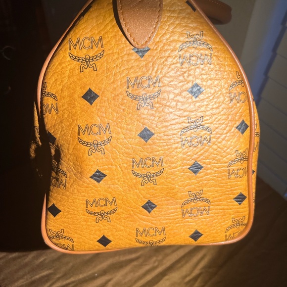 MCM Limited Edition Striped Boston Bag in Cognac Visetos Coated Canvas - Picture 6 of 16